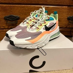 Women’s Air Max 270 React SE